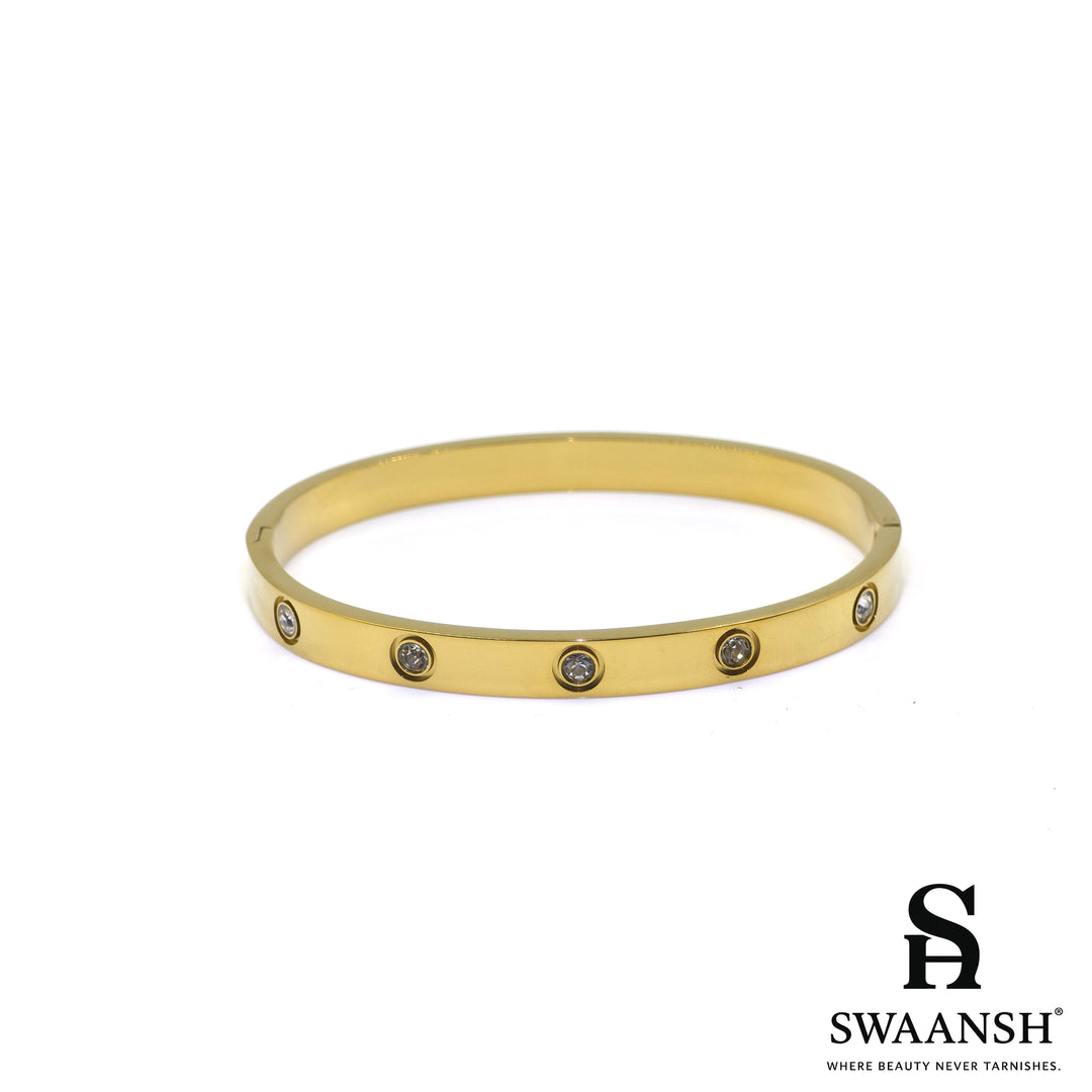 Bold Dot Bangle