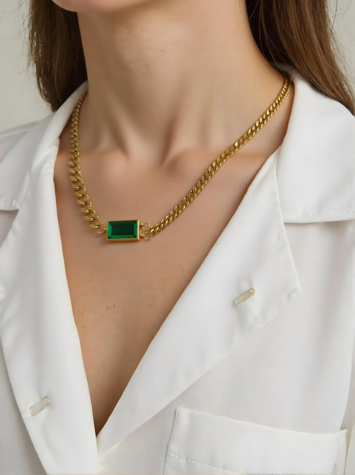 Emerald Edge Pendant – Bold Green Statement Necklace