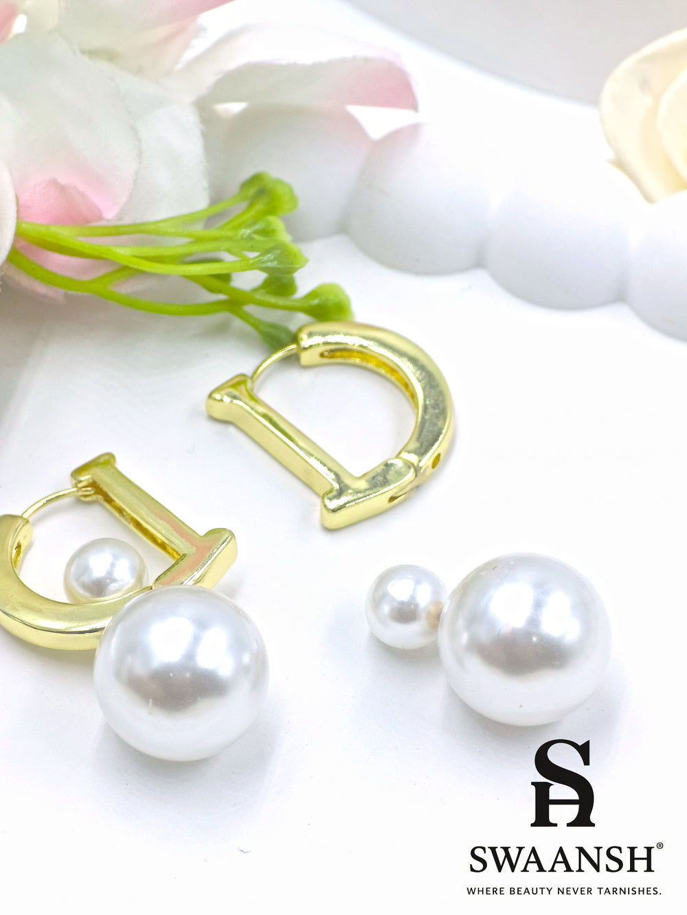 Gold D-shaped hoop earrings with large pearl detailing – Swaansh