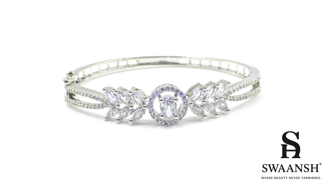 Silver bracelet with oval solitaire and marquise CZ crown pattern – BPR119 by Swaansh