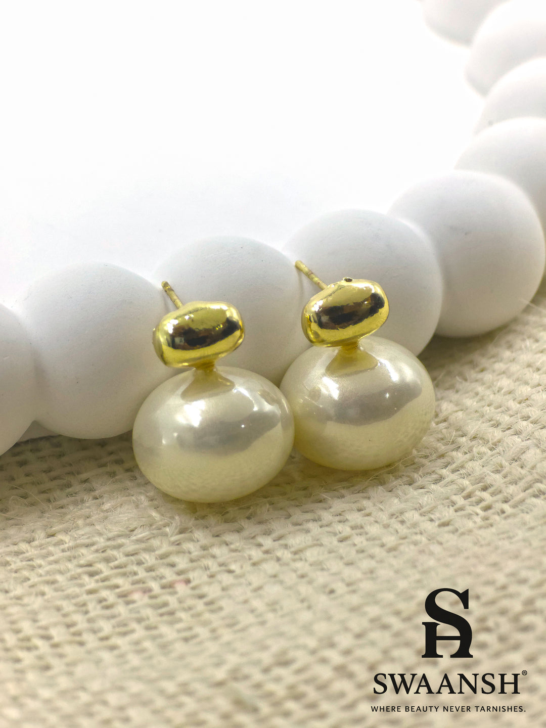 Minimal gold nugget pearl drop earrings – Swaansh