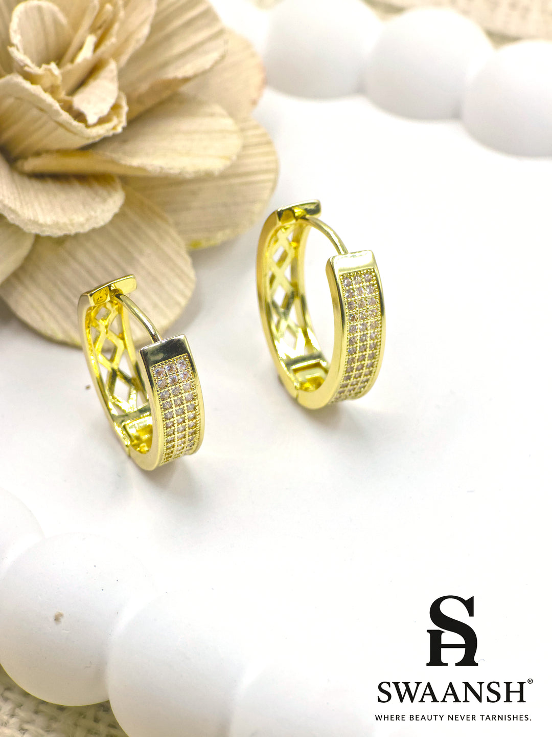 Matte gold lattice pattern hoop earrings – EPH106 anti-tarnish daily wear hoops by Swaansh